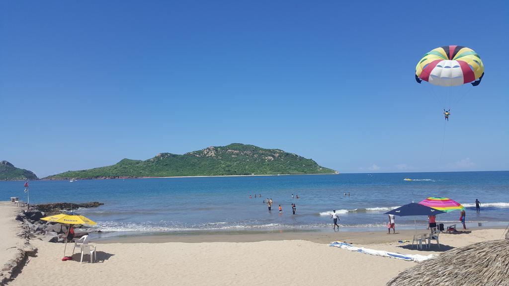 Las Flores Beach Resort Mazatlán Exterior foto