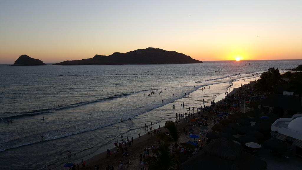 Las Flores Beach Resort Mazatlán Exterior foto